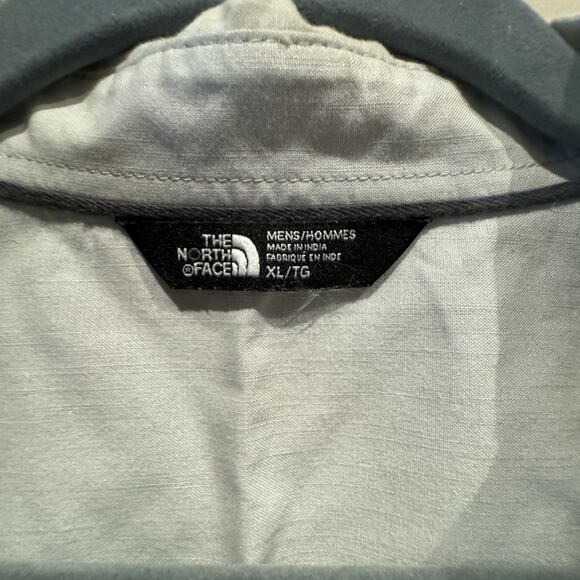 The North Face light gray button down shirt size XL - Picture 3 of 7